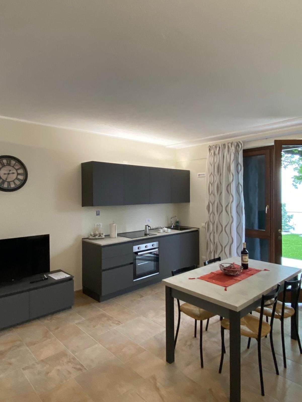 Aparthotel La Casa Di Pericle à Brenzone Extérieur photo